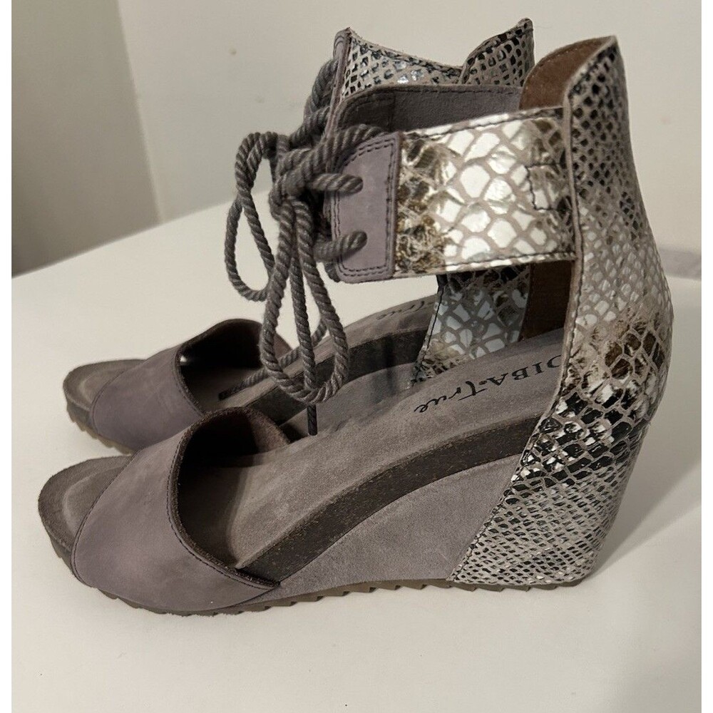 Diba True Suede With Snakeskin Wedge Ankle Sandals Gray Taupe W Size 8.5